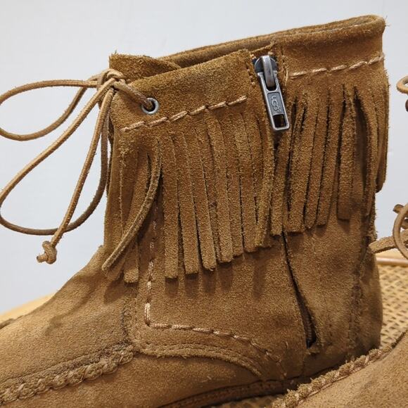 Ugg Kaysa Suede Moccasin Fringe Boots Unisex Size 5 (Women's 7) Tan Chesnut - Picture 2 of 9